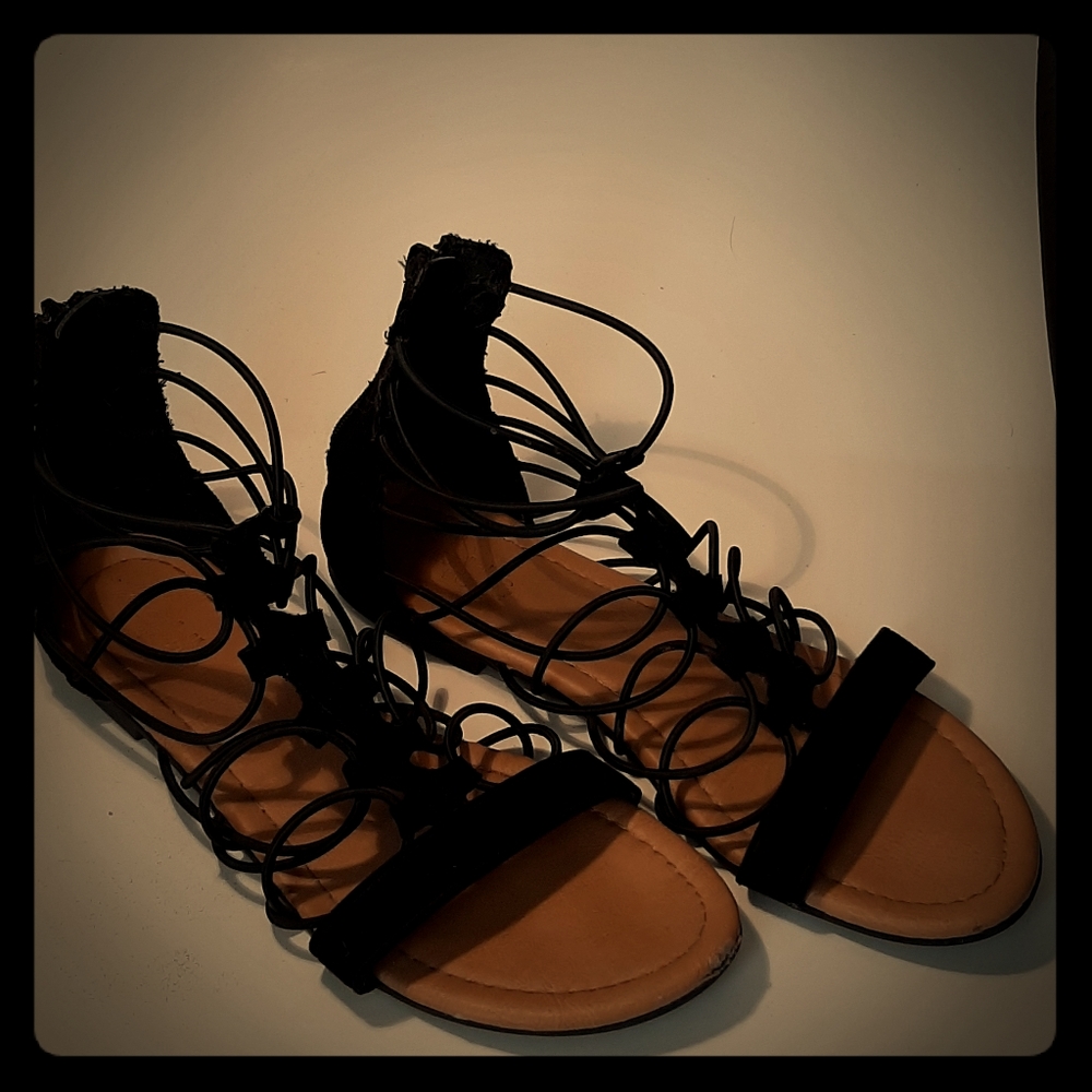 Charlotte Russe black suede flat summer sandle sz8